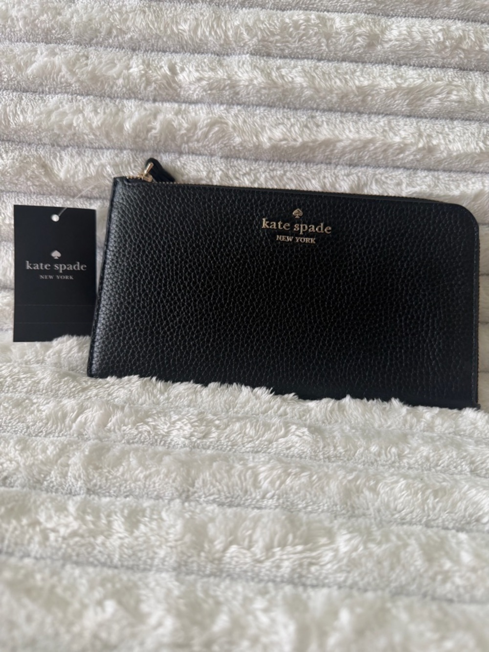 Kate Spade Medium Zip Wristlet Black Pebbled Leather NWT Wristlet Clutch Pouch